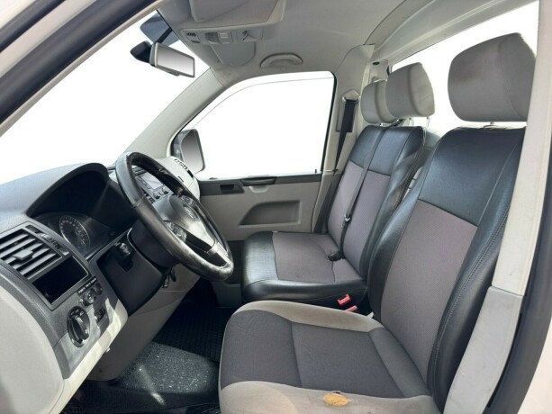 volkswagen-transporter-diesel-2014-big-18