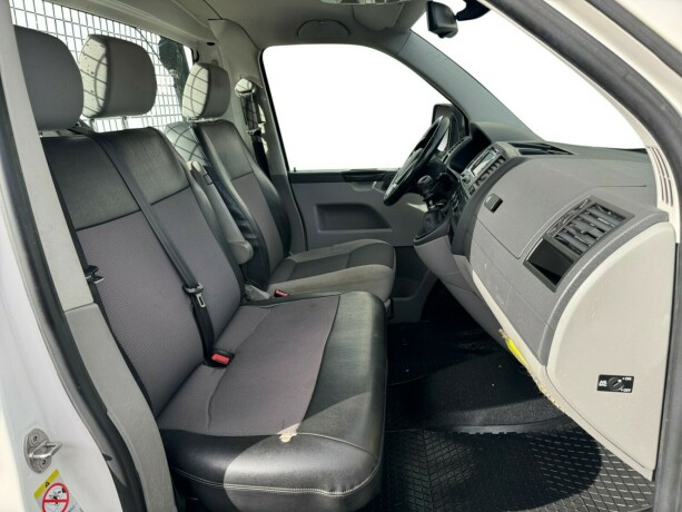 volkswagen-transporter-diesel-2014-big-19