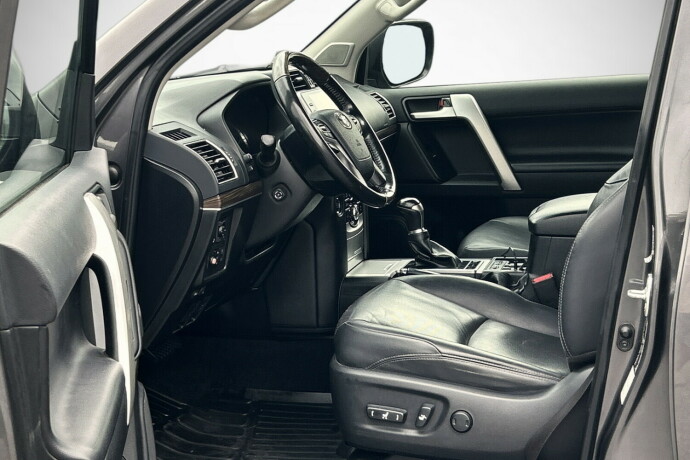 toyota-land-cruiser-diesel-2021-big-8