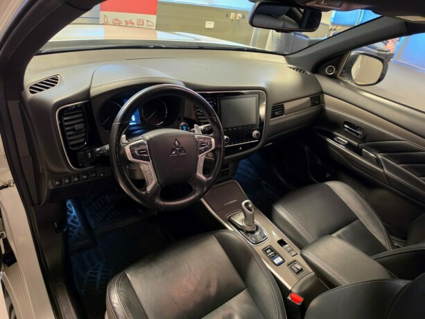 mitsubishi-outlander-elektrisitetbensin-2020-big-24