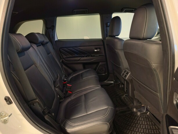 mitsubishi-outlander-elektrisitetbensin-2020-big-19