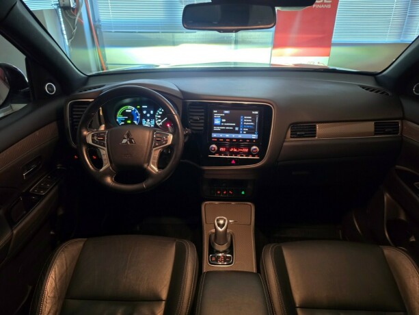 mitsubishi-outlander-elektrisitetbensin-2020-big-33