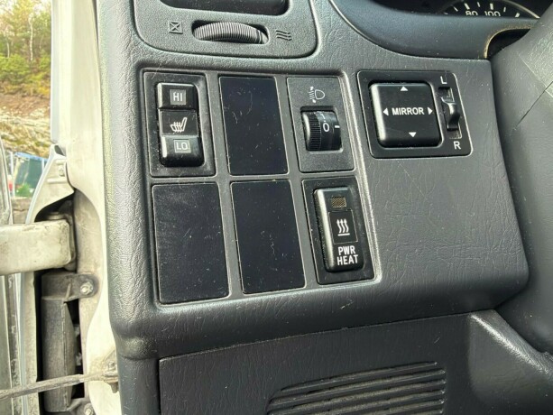 toyota-hiace-diesel-2011-big-9