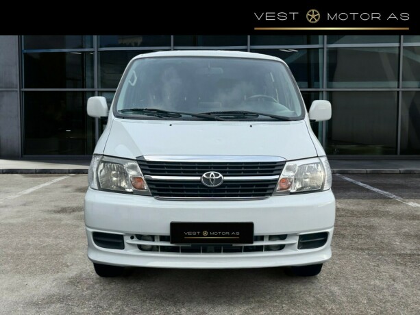 toyota-hiace-diesel-2011-big-1