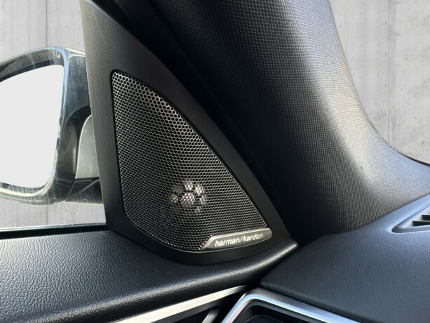 bmw-i4-elektrisitet-2022-big-18