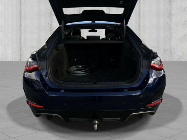 bmw-i4-elektrisitet-2022-big-9
