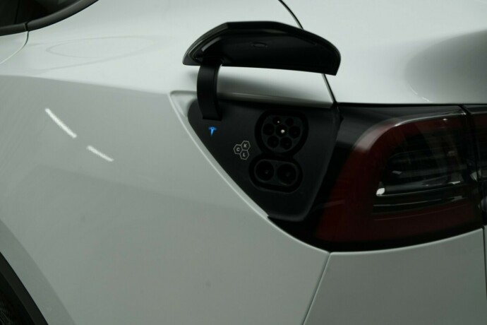 tesla-model-y-elektrisitet-2024-big-12