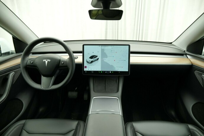 tesla-model-y-elektrisitet-2024-big-25