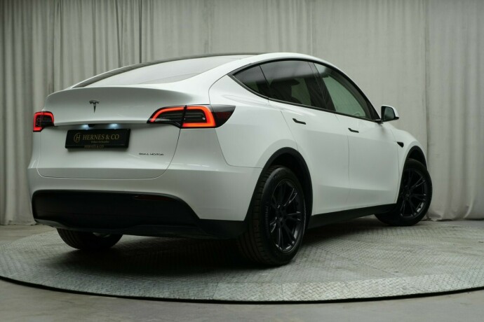 tesla-model-y-elektrisitet-2024-big-6