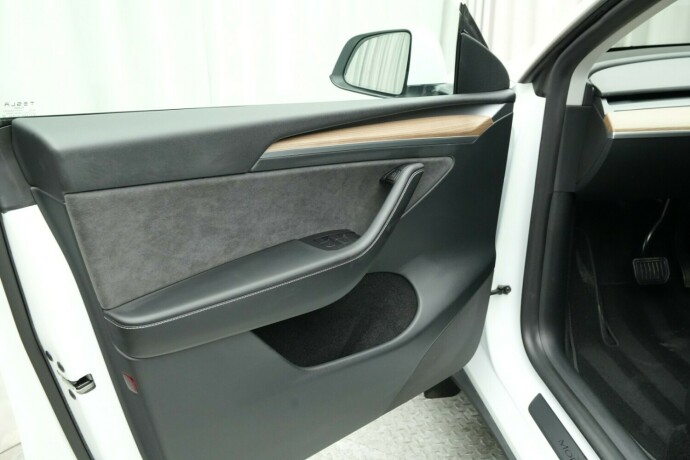 tesla-model-y-elektrisitet-2024-big-21