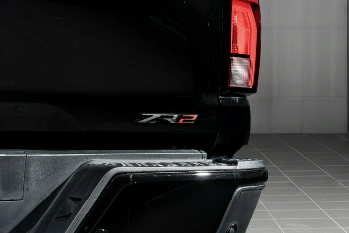 chevrolet-colorado-bensin-2025-big-12