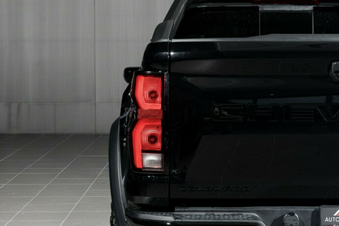 chevrolet-colorado-bensin-2025-big-11