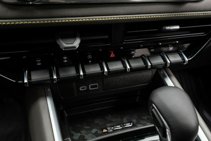 chevrolet-colorado-bensin-2025-big-31