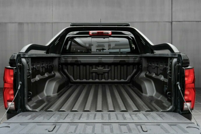 chevrolet-colorado-bensin-2025-big-52