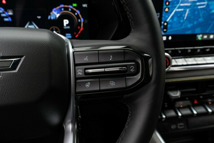 chevrolet-colorado-bensin-2025-big-23