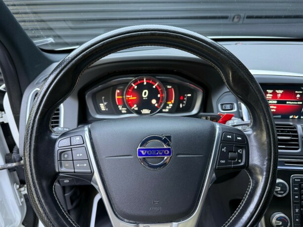 volvo-xc-60-diesel-2016-big-12
