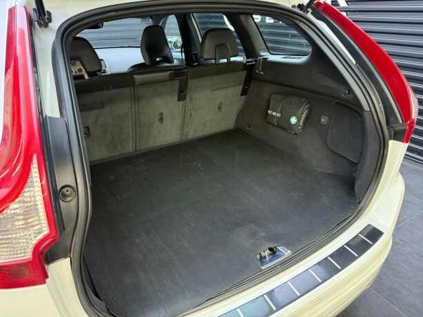 volvo-xc-60-diesel-2016-big-30