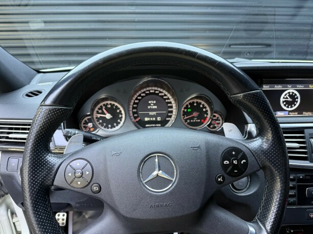 mercedes-benz-e63-bensin-2010-big-11