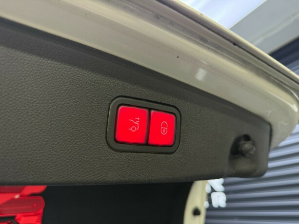 mercedes-benz-e63-bensin-2010-big-29
