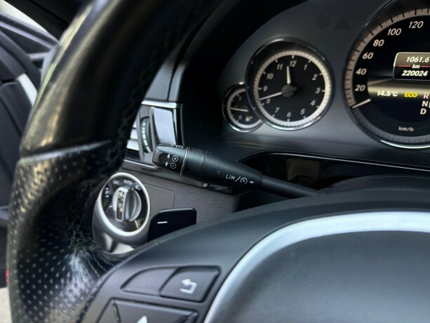 mercedes-benz-e220-diesel-2012-big-14