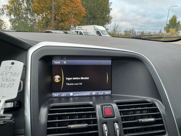 volvo-xc-60-diesel-2012-big-17
