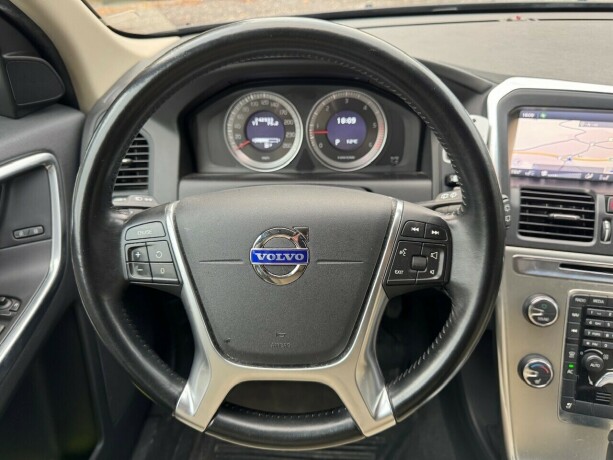 volvo-xc-60-diesel-2012-big-13