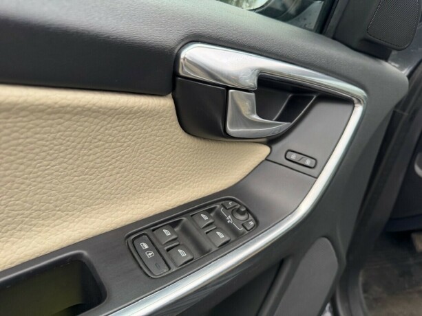 volvo-xc-60-diesel-2012-big-20
