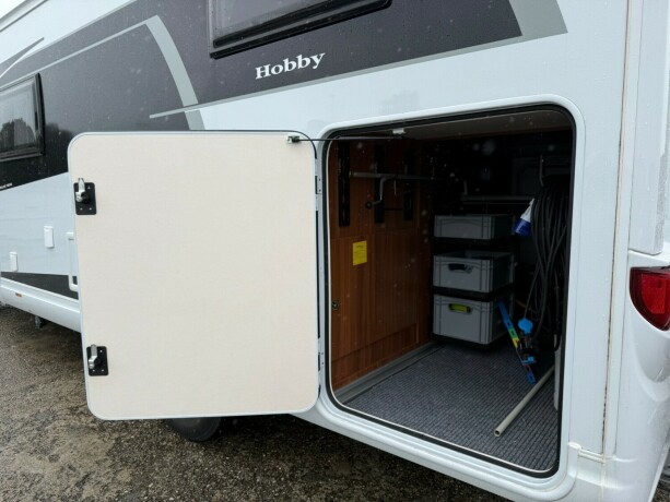 hobby-t65ge-uten-senkeseng-2-enkle-senger-b-f248rerkort-lavt-sykkelstativ-truma-kombi-stort-kj248leskap-diesel-2019-big-83