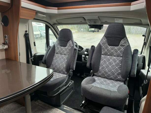 hobby-t65ge-uten-senkeseng-2-enkle-senger-b-f248rerkort-lavt-sykkelstativ-truma-kombi-stort-kj248leskap-diesel-2019-big-17