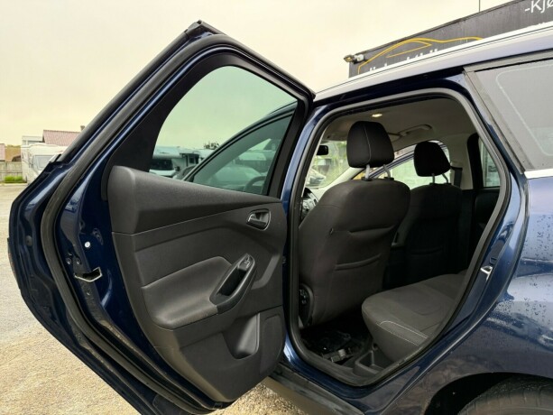 ford-focus-diesel-2012-big-23