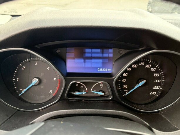 ford-focus-diesel-2012-big-12