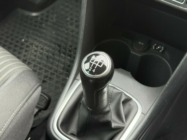 volkswagen-polo-diesel-2010-big-16