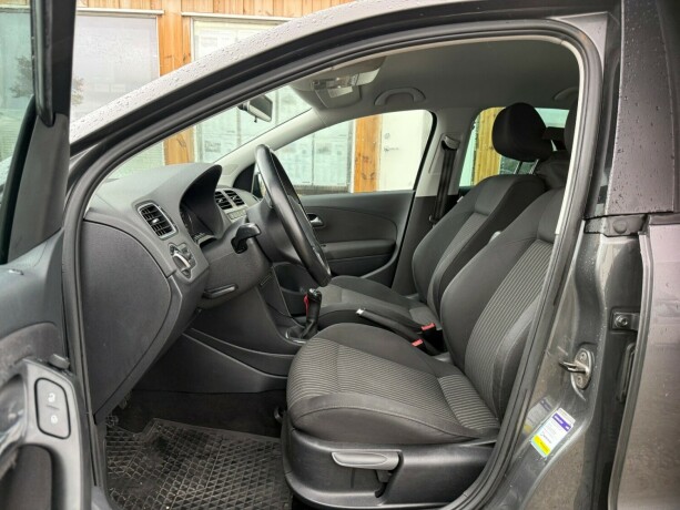 volkswagen-polo-diesel-2010-big-10