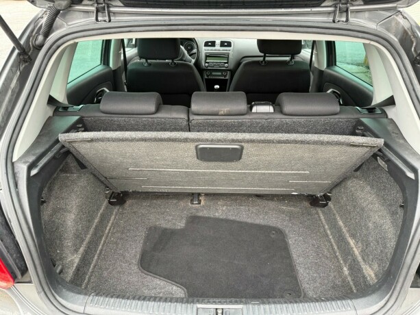 volkswagen-polo-diesel-2010-big-22