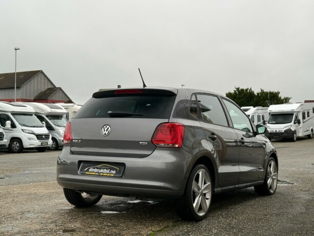 volkswagen-polo-diesel-2010-big-6
