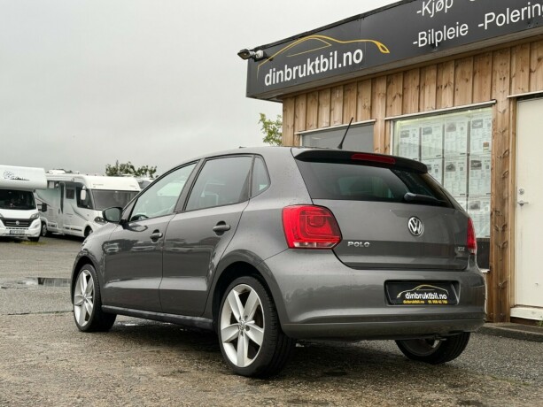 volkswagen-polo-diesel-2010-big-4