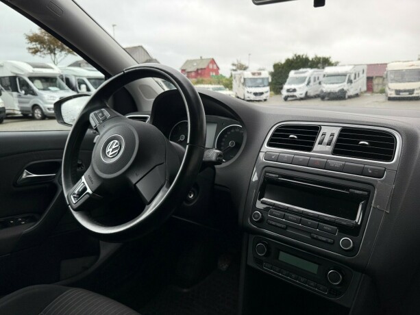 volkswagen-polo-diesel-2010-big-15