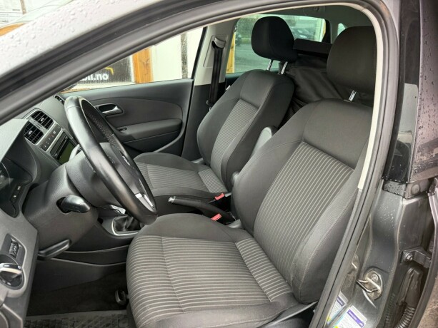 volkswagen-polo-diesel-2010-big-12