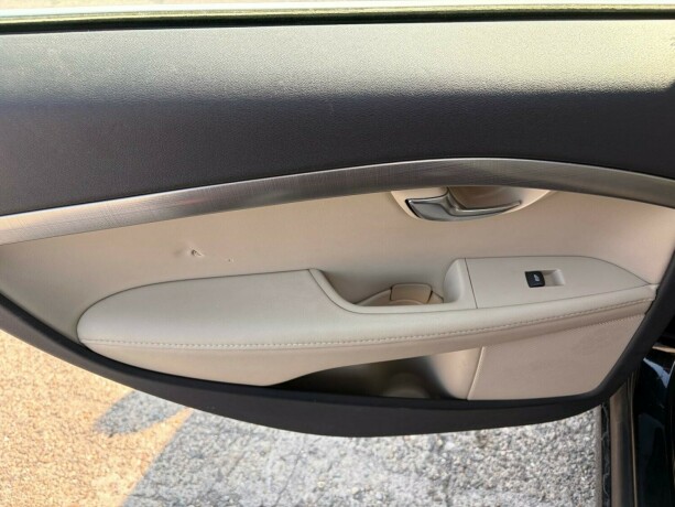 volvo-v70-diesel-2010-big-29
