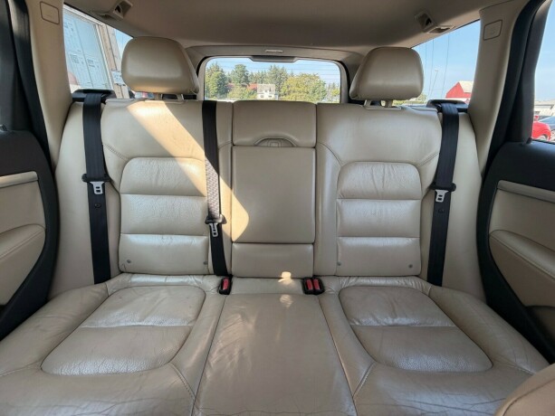 volvo-v70-diesel-2010-big-33