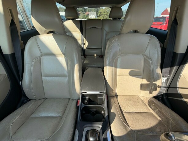 volvo-v70-diesel-2010-big-28
