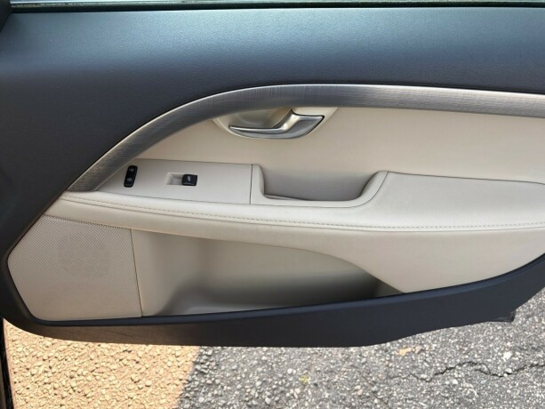 volvo-v70-diesel-2010-big-26