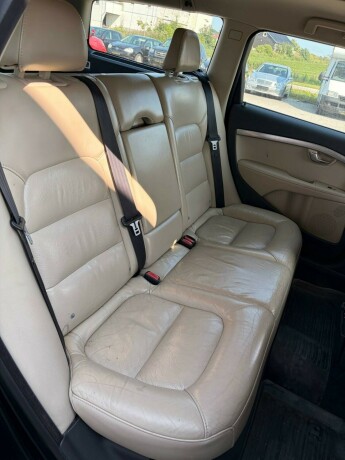 volvo-v70-diesel-2010-big-32