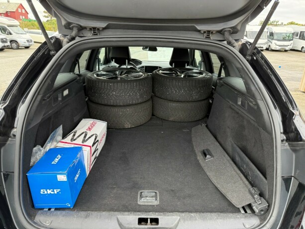 peugeot-308-diesel-2015-big-40