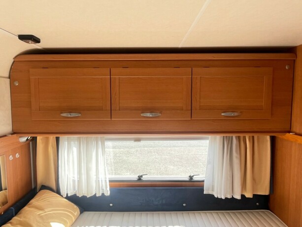 knaus-royale-580-uk-gulvvarme-truma-varme-k248yeseng-sittegruppe-seng-lav-seng-nytt-fortelt-2010-big-56