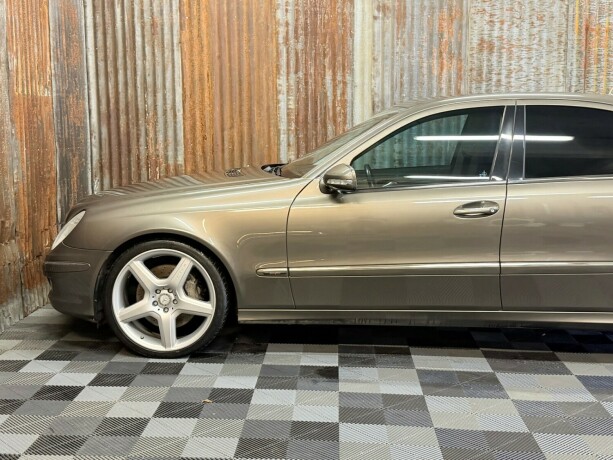 mercedes-benz-e420-diesel-2008-big-11
