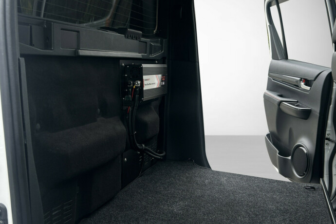 toyota-hilux-diesel-2023-big-26