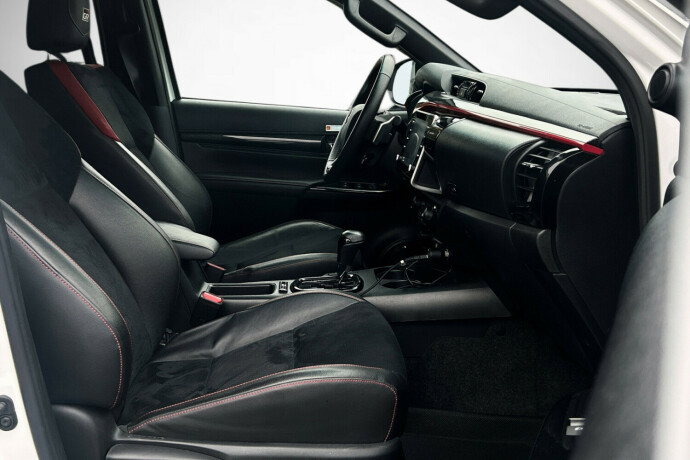 toyota-hilux-diesel-2023-big-20