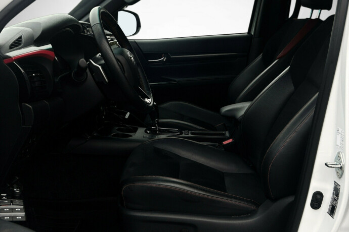 toyota-hilux-diesel-2023-big-24