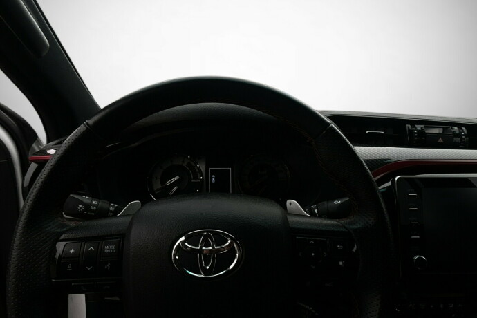 toyota-hilux-diesel-2023-big-23